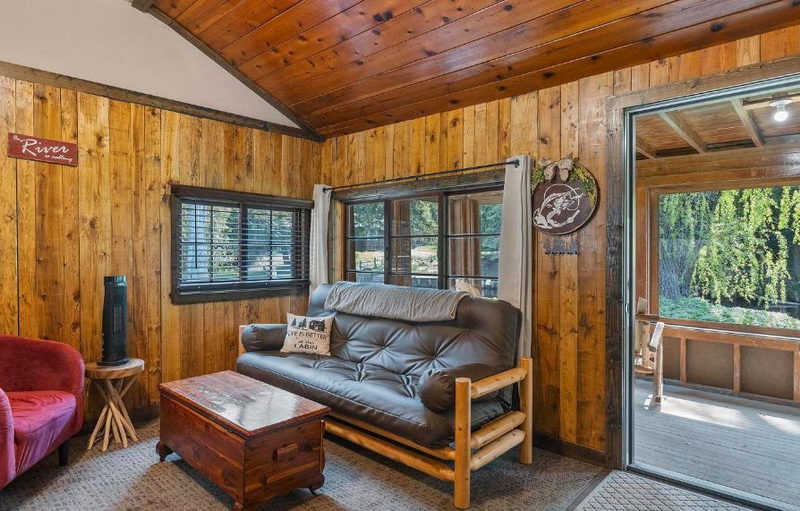 Reeds on the River (Rileys Midway Motel Cabins) - From Web Listing (newer photo)